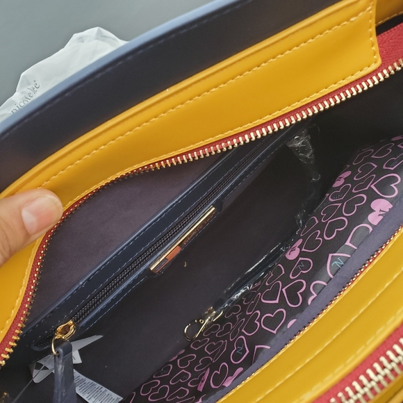 Nicole lee - Picture 2 of 10